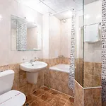 Juli Hotel 3*