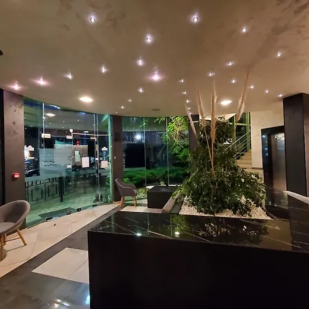 Juli Hotel 3*