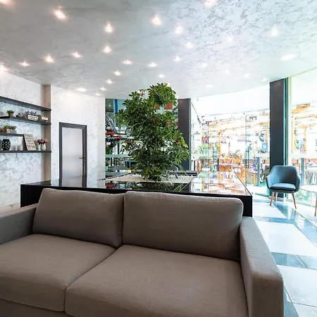 Juli Slăntjev Brjag