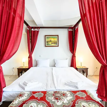 Juli מלון סאני ביץ'