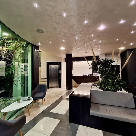 Juli Готель Сонячний Берег