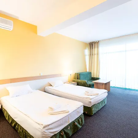 Готель Juli Сонячний Берег