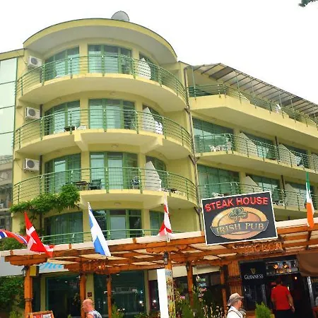 מלון Juli סאני ביץ'