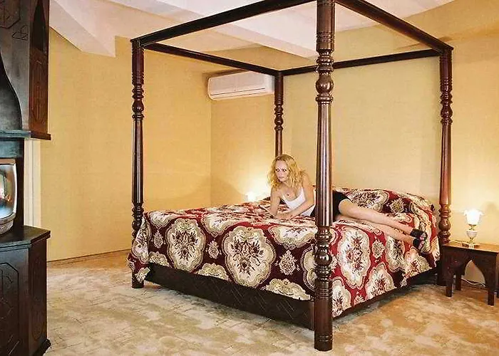 Juli Сонячний Берег