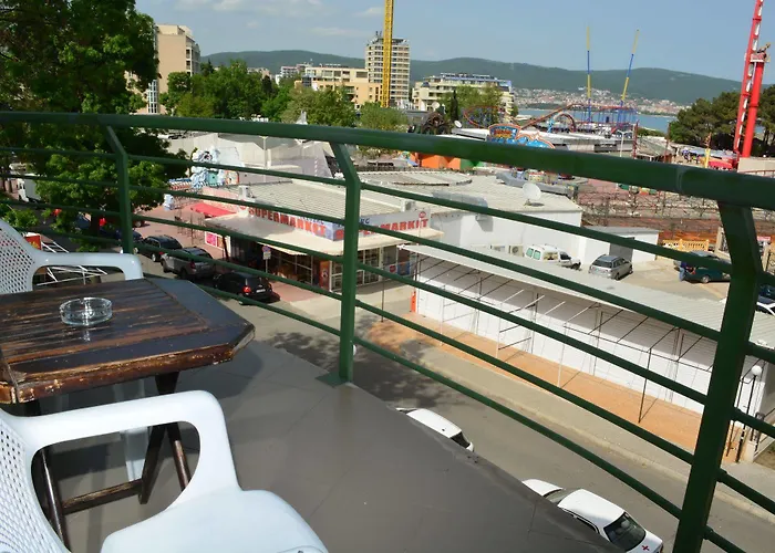 Juli Сонячний Берег