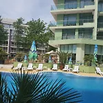 Juli ホテル 3*